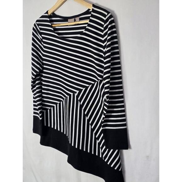 CHICO'S Black & White Asymmetrical Stripe Women's Tunic, Long Sleeve Size 1 Med - Picture 2 of 6